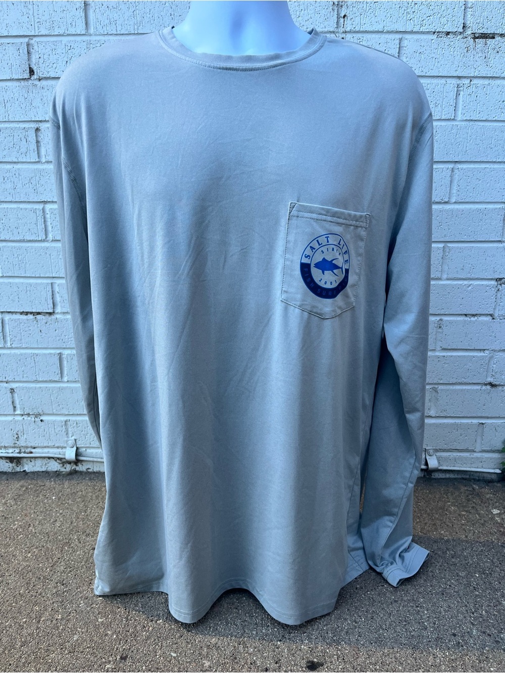 Men’s Salt Life Long Sleeve Pocket Tee in Pale Blue